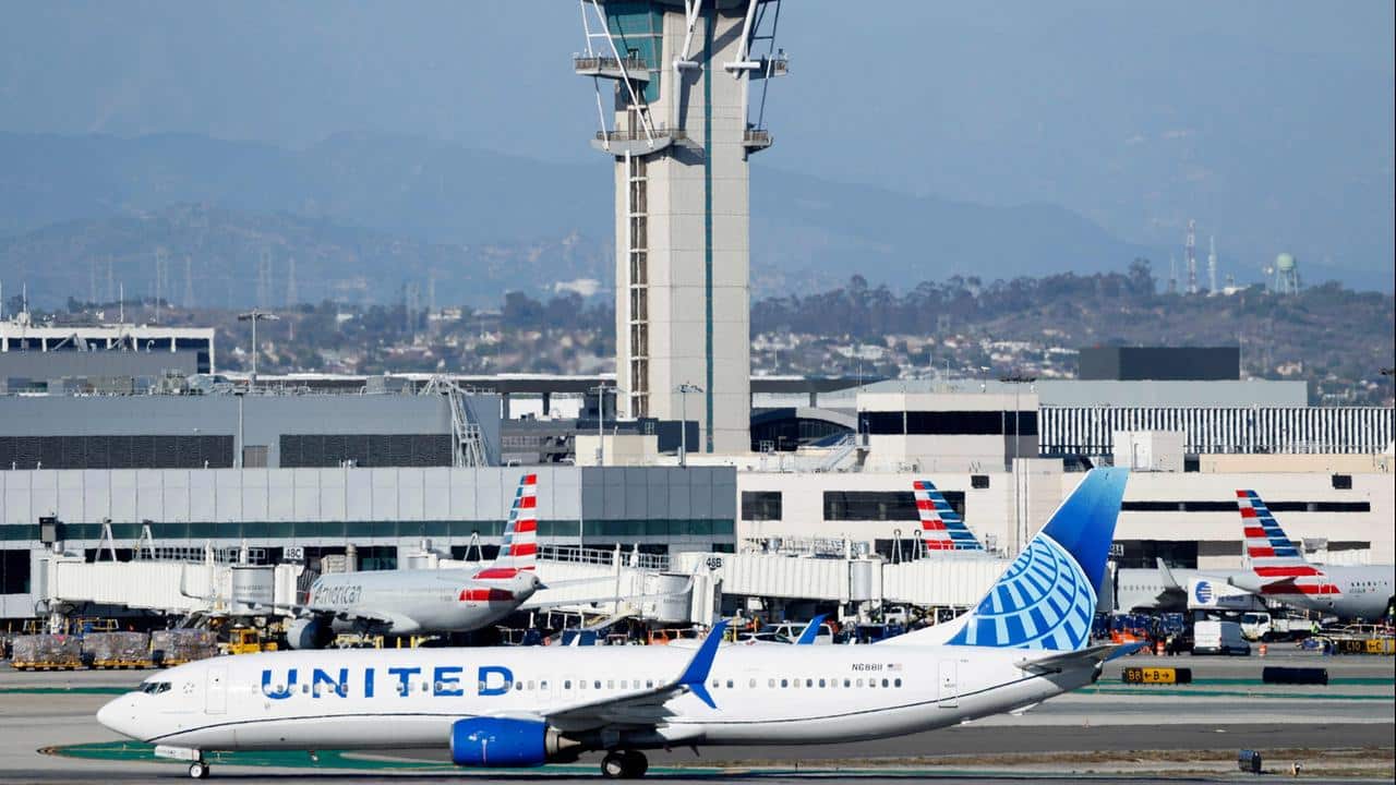Gel budgétaire : la FAA prévoit d’annuler de nombreux vols américains