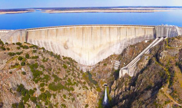 Embalses más grandes de España - Embalse de Almendra