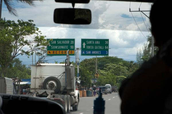 Problemas ambientales de El Salvador - Crecimiento desordenado de la población