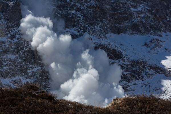 Avalancha de nieve: qué es, cómo se origina y qué hacer - Qué es una avalancha de nieve y cómo se origina